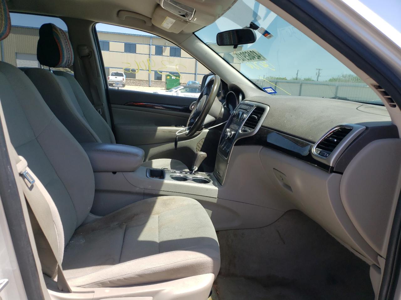 Photo 5 from auction – 2012 JEEP GRAND CHER with VIN 1C4RJEAG1CC136766
