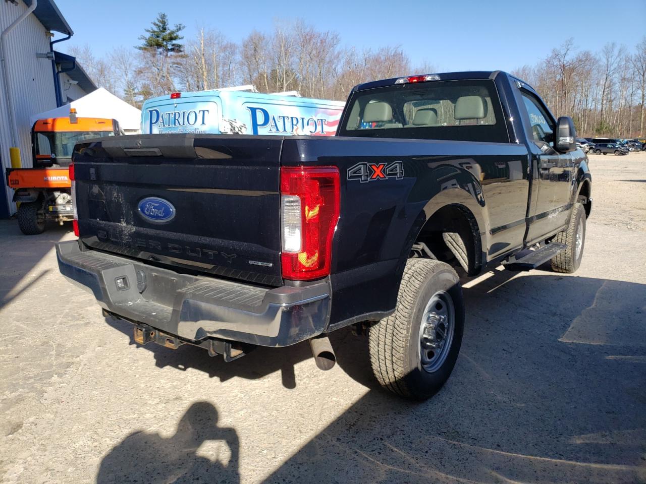 Photo 4 from auction – 2019 FORD F350 SUPER with VIN 1FTBF3B69KEG11077