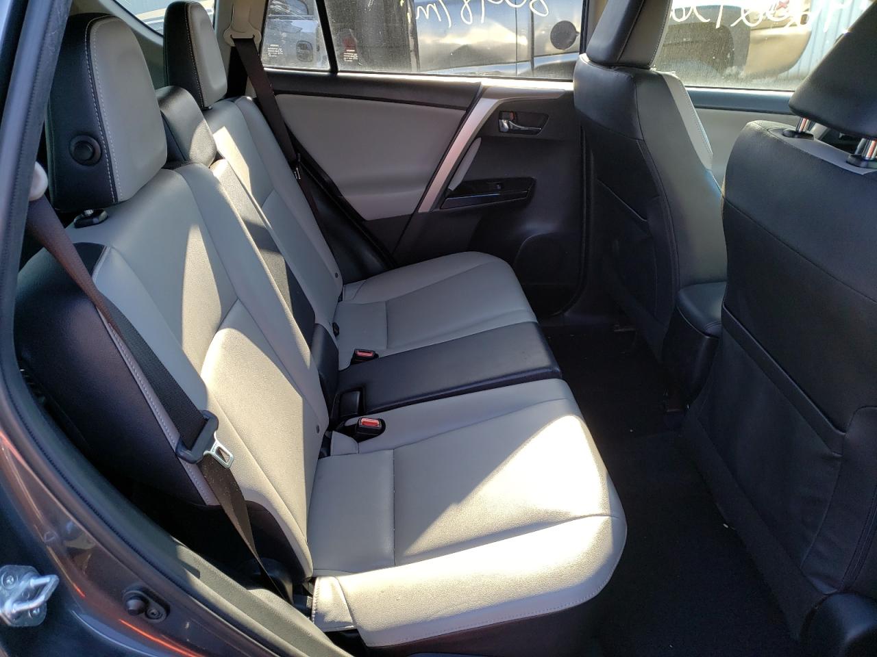 Zdjęcie 6 z aukcji – 2016 TOYOTA RAV4 LIMIT z VIN JTMDFREV4GD187433
