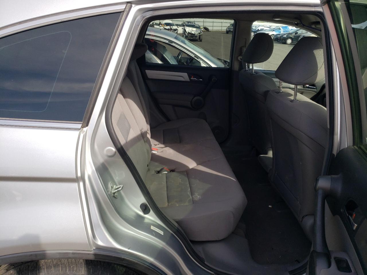 Photo 6 from auction – 2011 HONDA CR-V LX with VIN JHLRE3H30BC014641