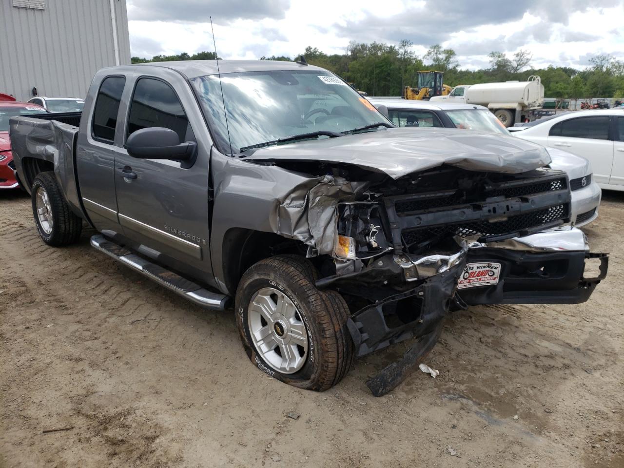 CHEVROLET SILVERADO 2007 with VIN 2GCEC19J571650844 - Photo from auction