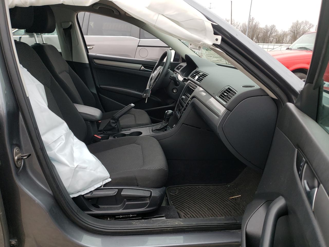 Photo 5 from auction – 2014 VOLKSWAGEN PASSAT S with VIN 1VWAS7A35EC108861
