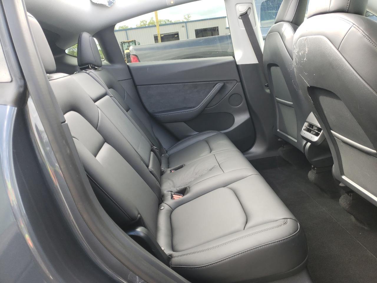 Photo 6 from auction – 2021 TESLA MODEL Y with VIN 5YJYGDEE5MF062186