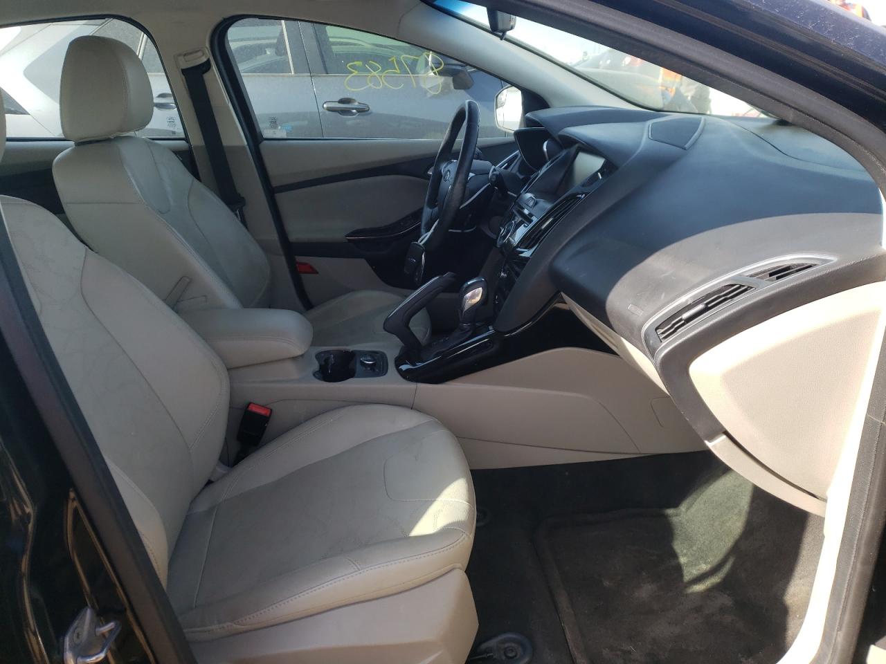 Photo 5 from auction – 2013 FORD FOCUS BEV with VIN 1FADP3R43DL159528
