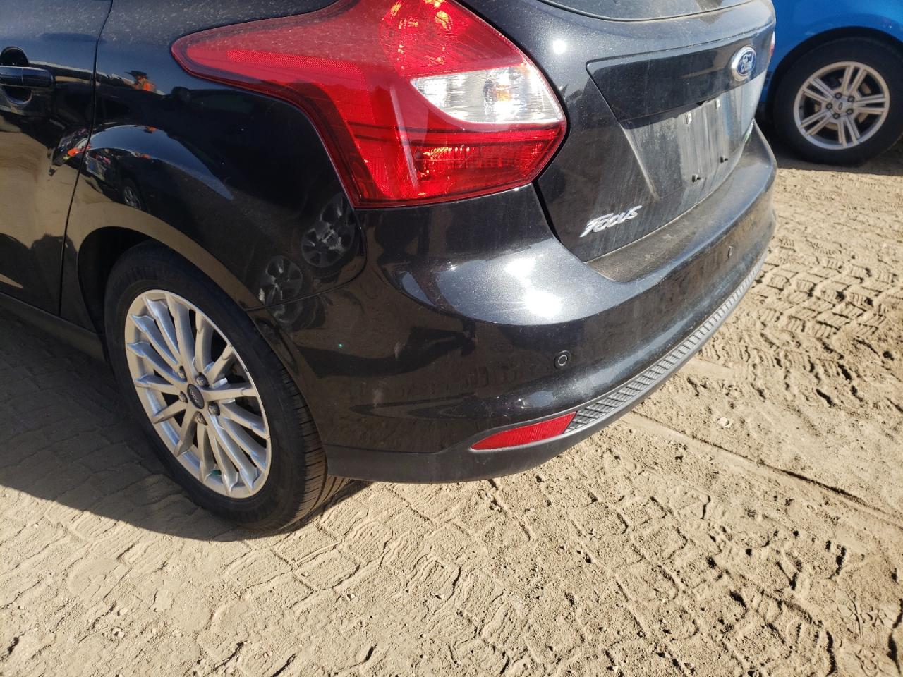 Photo 9 from auction – 2013 FORD FOCUS BEV with VIN 1FADP3R43DL159528