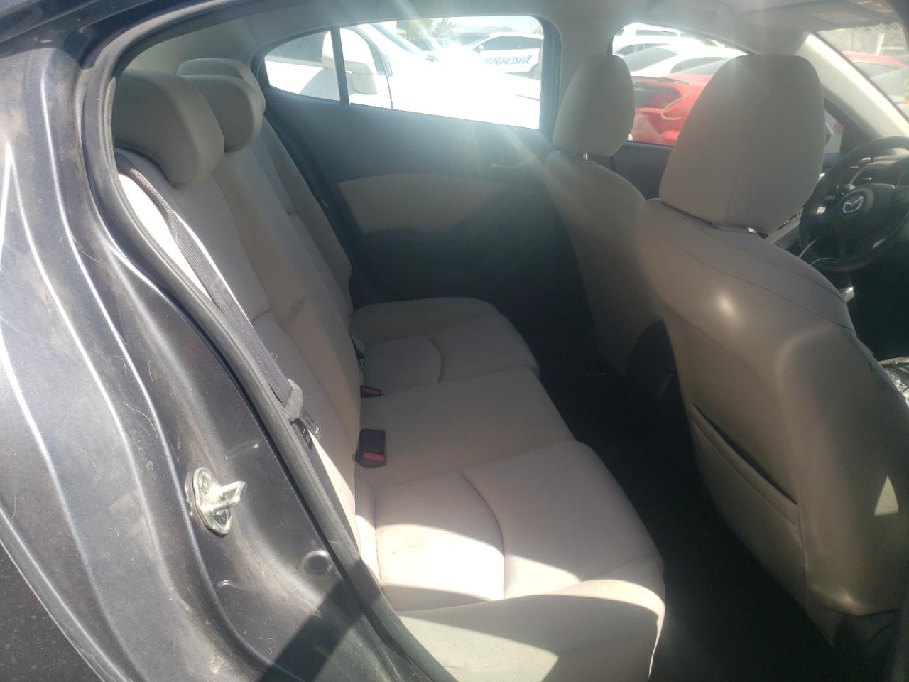 Photo 6 from auction – 2015 MAZDA 3 SPORT with VIN 3MZBM1U76FM162065