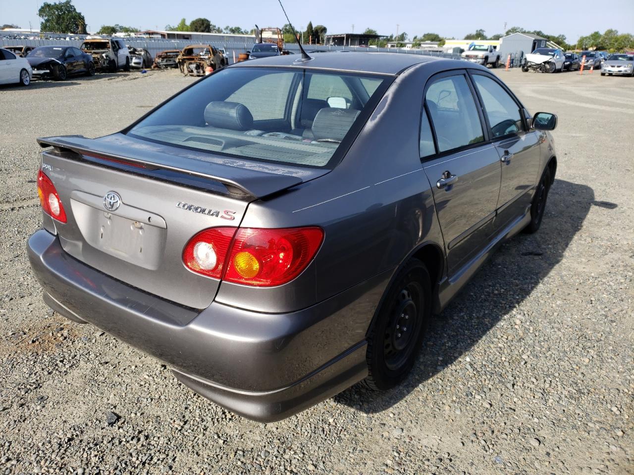 Photo 4 from auction – 2004 TOYOTA COROLLA with VIN 2T1BR32E74C290421
