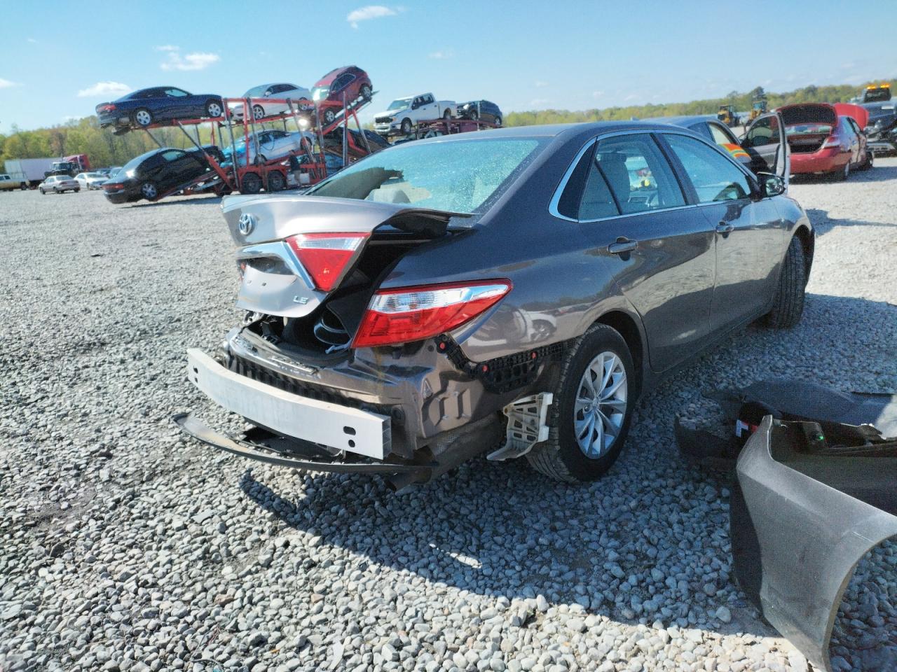 Photo 4 from auction – 2015 TOYOTA CAMRY LE with VIN 4T4BF1FK3FR511579