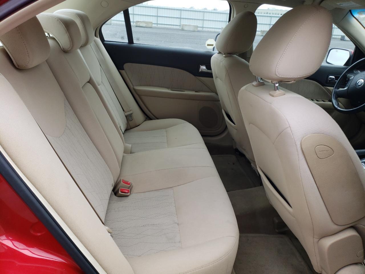 Photo 6 from auction – 2010 MERCURY MILAN with VIN 3MEHM0HA4AR663530