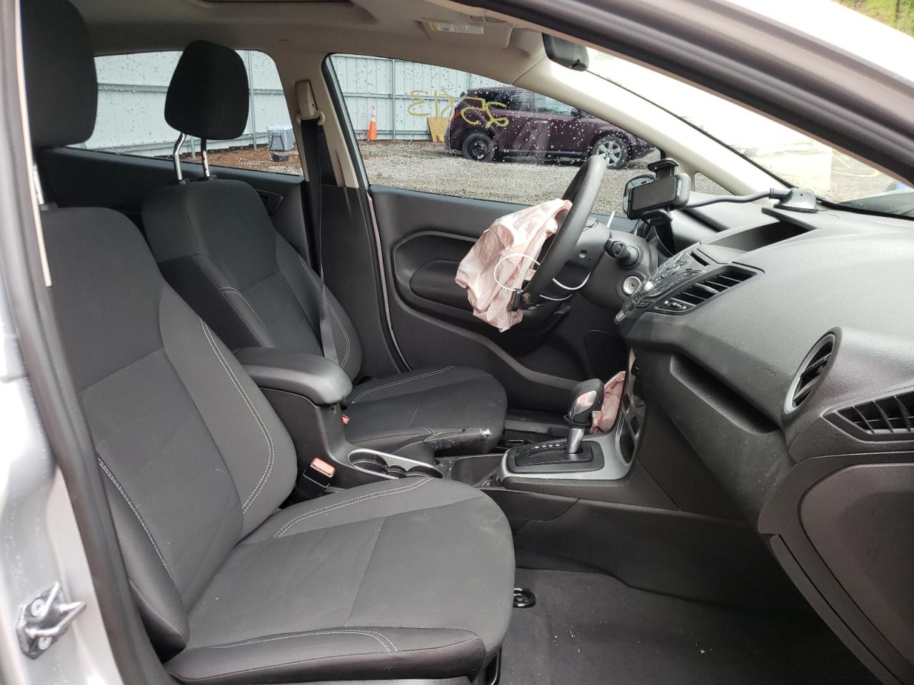 Photo 5 from auction – 2018 FORD FIESTA SE with VIN 3FADP4BJ4JM144844