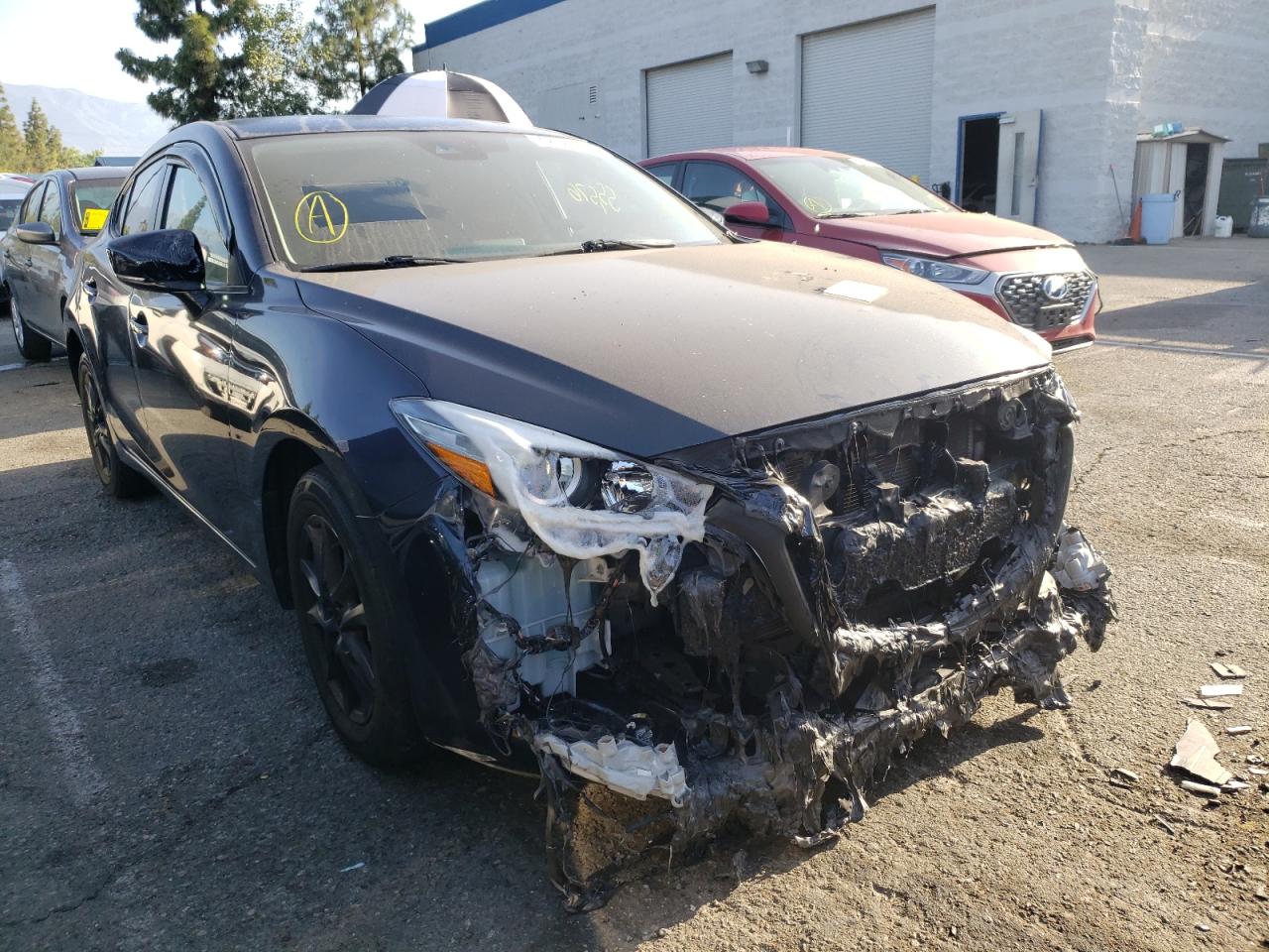 MAZDA 3 TOURING 2018 with VIN 3MZBN1L38JM273592 - Photo from auction