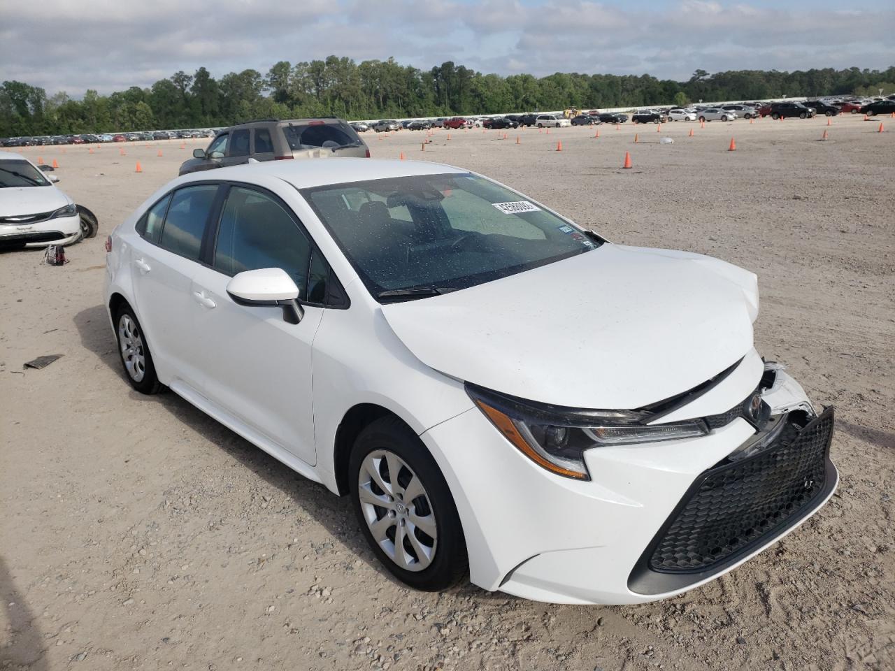 TOYOTA COROLLA LE 2020 with VIN 5YFEPRAE5LP052525 - Photo from auction