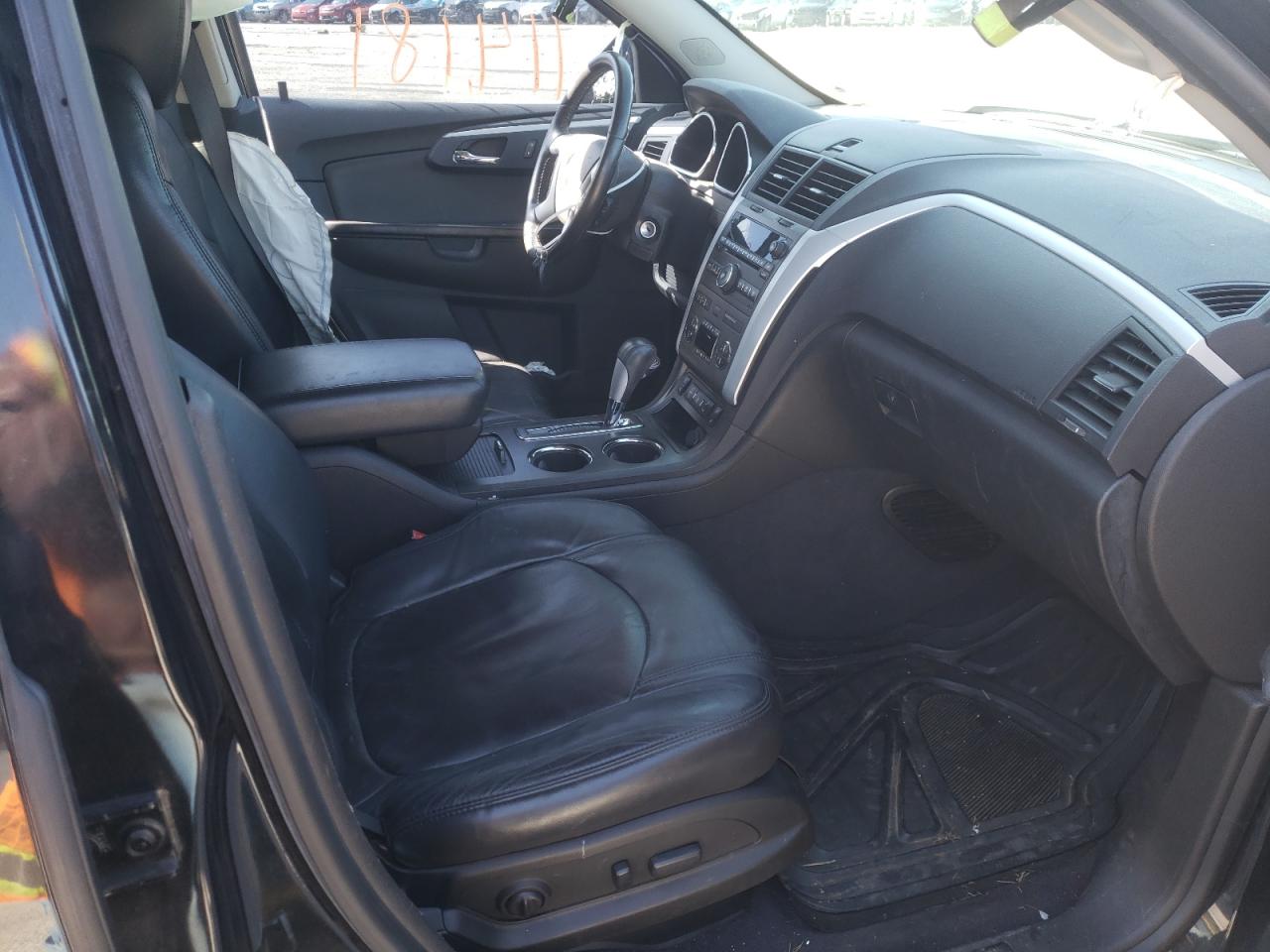 Photo 5 from auction – 2012 CHEVROLET TRAVERSE L with VIN 1GNKRJED2CJ329174