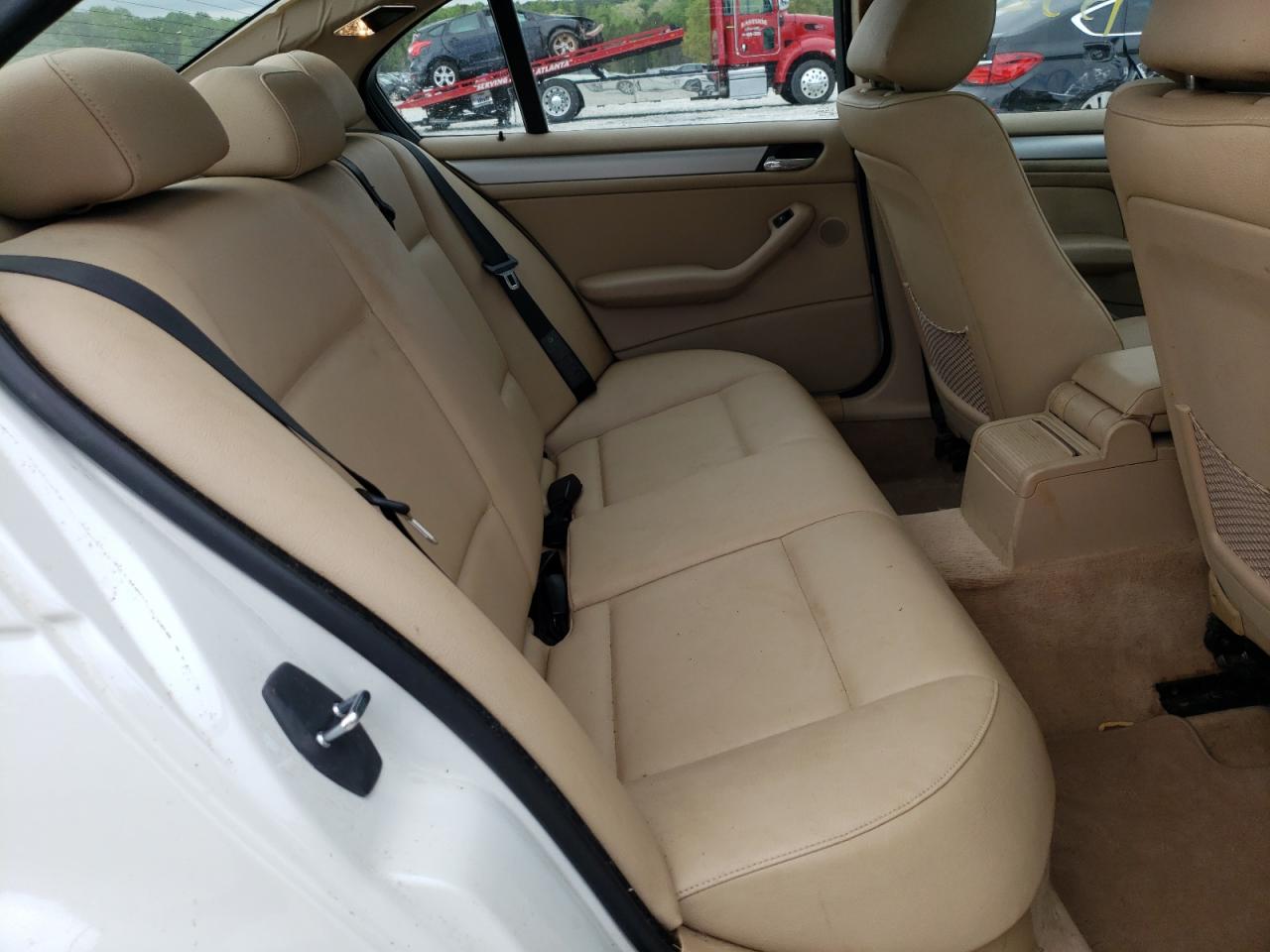 Photo 6 from auction – 2004 BMW 325 I with VIN WBAEV33494KW15810