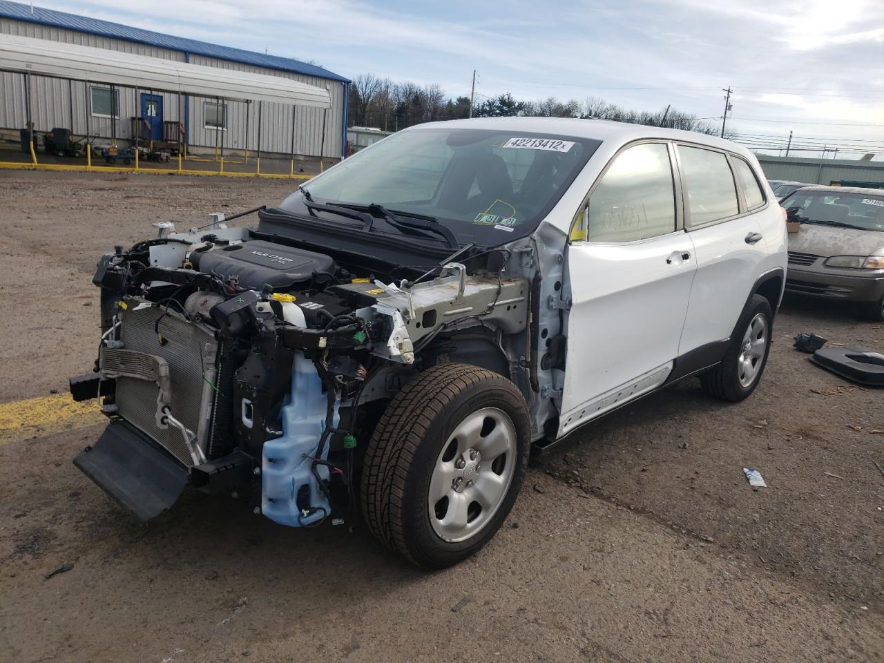 Photo 2 from auction – 2017 JEEP CHEROKEE S with VIN 1C4PJLAB6HW654362