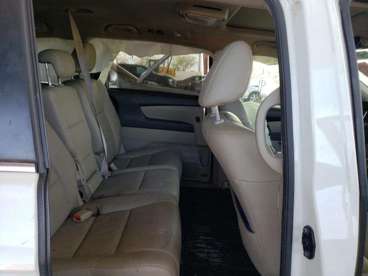 Photo 6 from auction – 2016 HONDA ODYSSEY EX with VIN 5FNRL5H68GB016091
