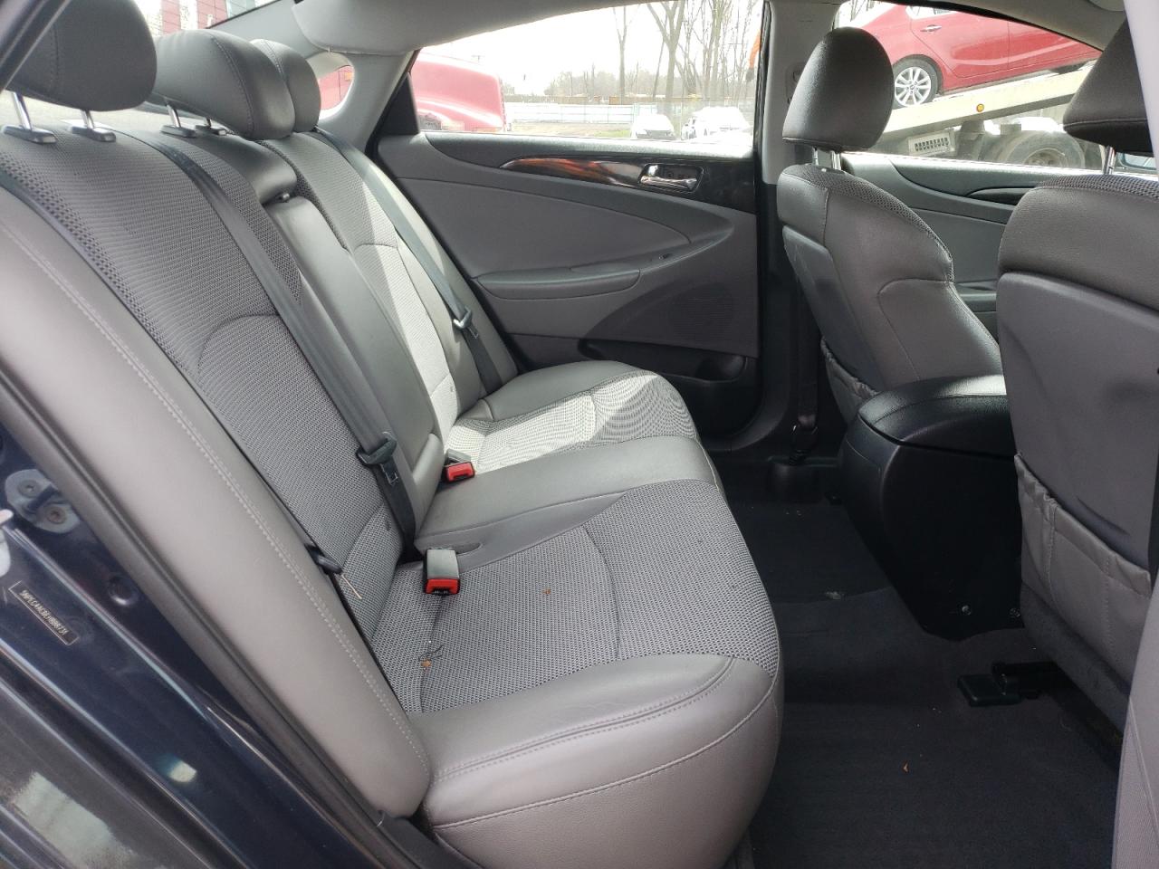 Photo 6 from auction – 2014 HYUNDAI SONATA SE with VIN 5NPEC4AC6EH888731