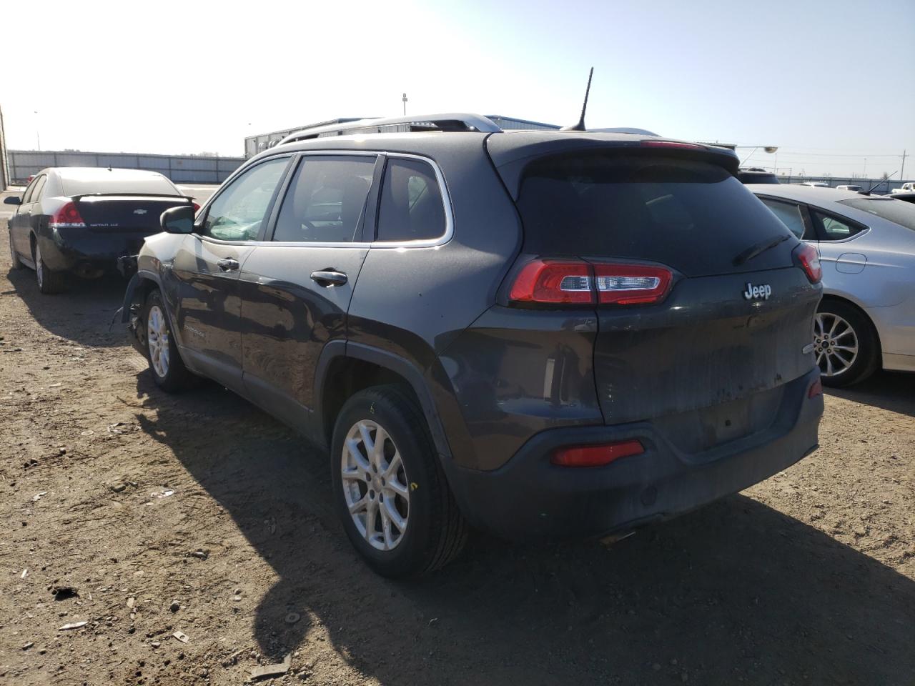 Photo 3 from auction – 2016 JEEP CHEROKEE L with VIN 1C4PJLCB0GW291875
