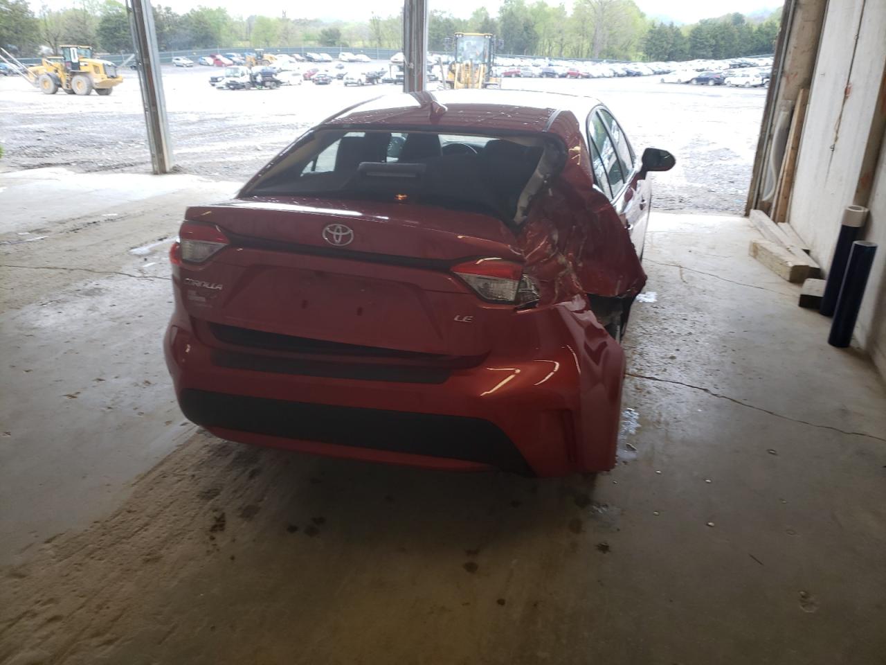 Photo 9 from auction – 2020 TOYOTA COROLLA LE with VIN 5YFEPRAE3LP048053