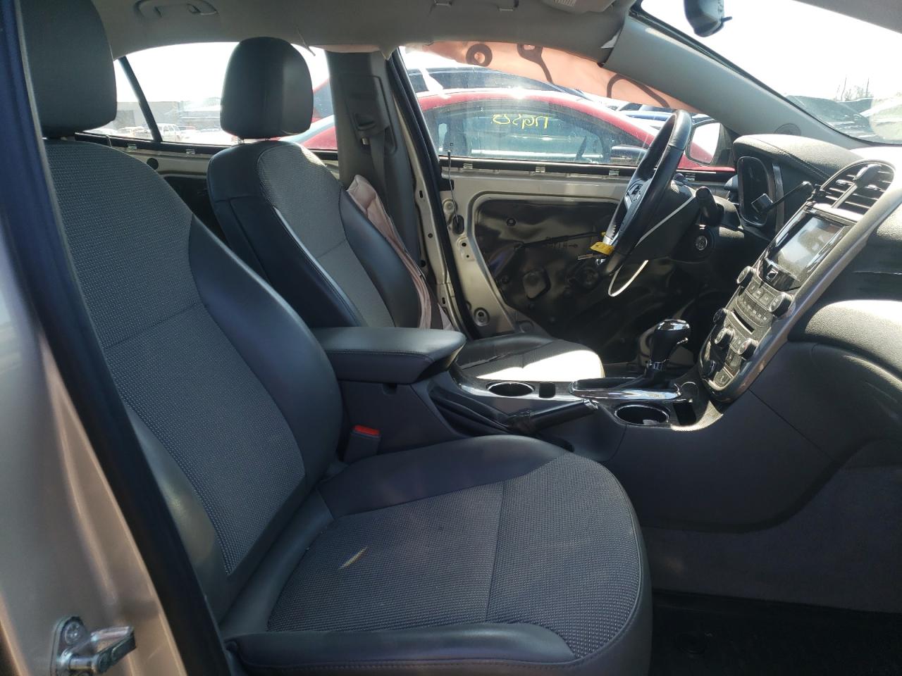 Photo 5 from auction – 2015 CHEVROLET MALIBU 2LT with VIN 1G11D5SL3FF178075