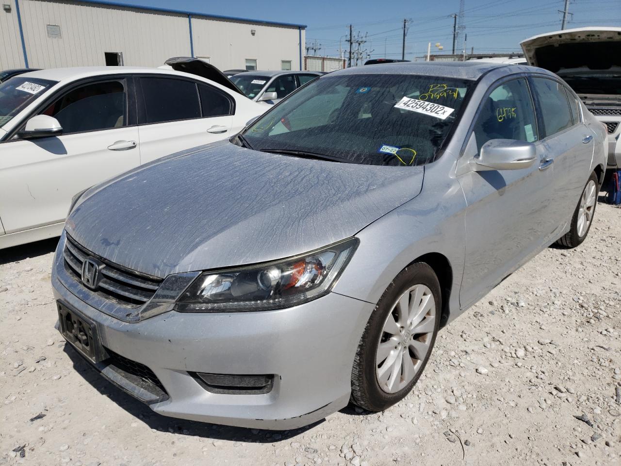 Photo 2 from auction – 2015 HONDA ACCORD EX with VIN 1HGCR2F73FA075931