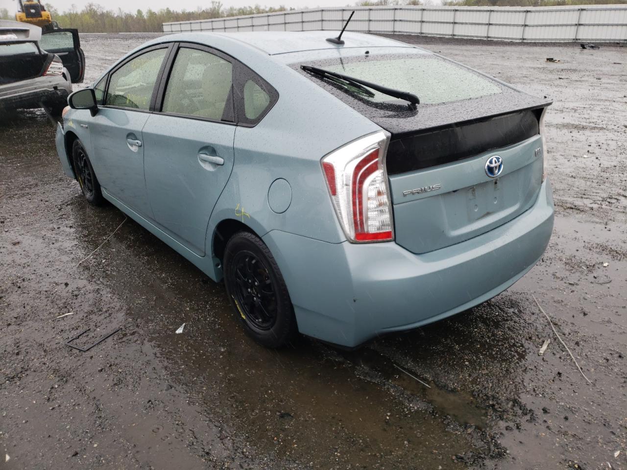 Photo 3 from auction – 2015 TOYOTA PRIUS with VIN JTDKN3DU3F1880252