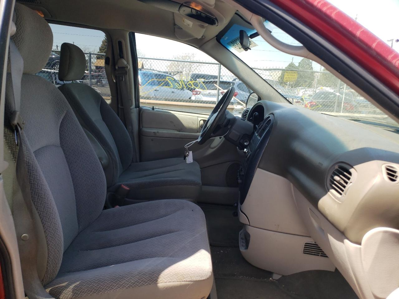 Photo 5 from auction – 2006 DODGE GRAND CARA with VIN 2D4GP44L66R770971