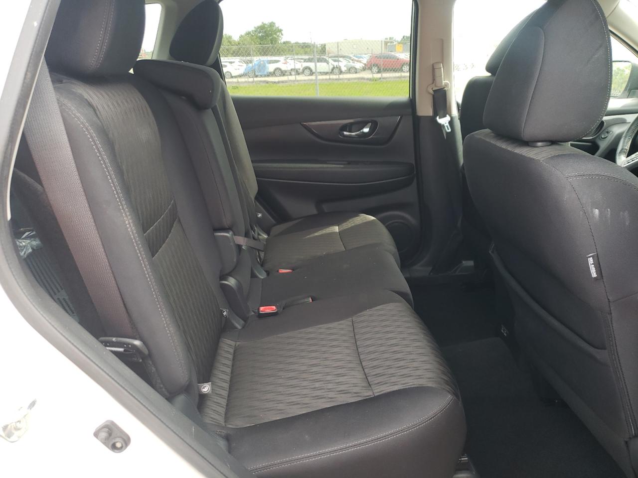 Photo 6 from auction – 2018 NISSAN ROGUE S with VIN 5N1AT2MT5JC813700