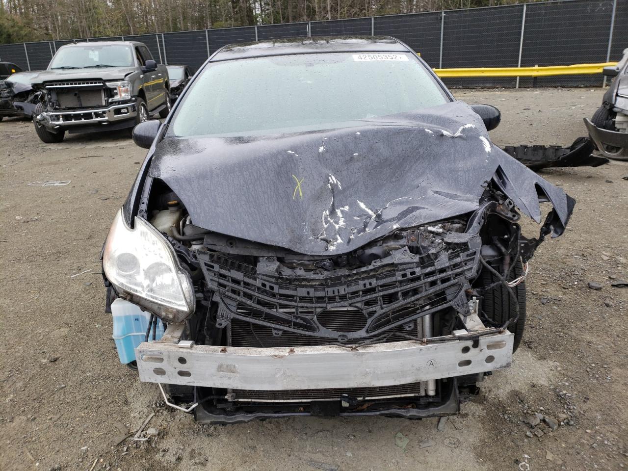 Photo 9 from auction – 2013 TOYOTA PRIUS with VIN JTDKN3DU0D1674044