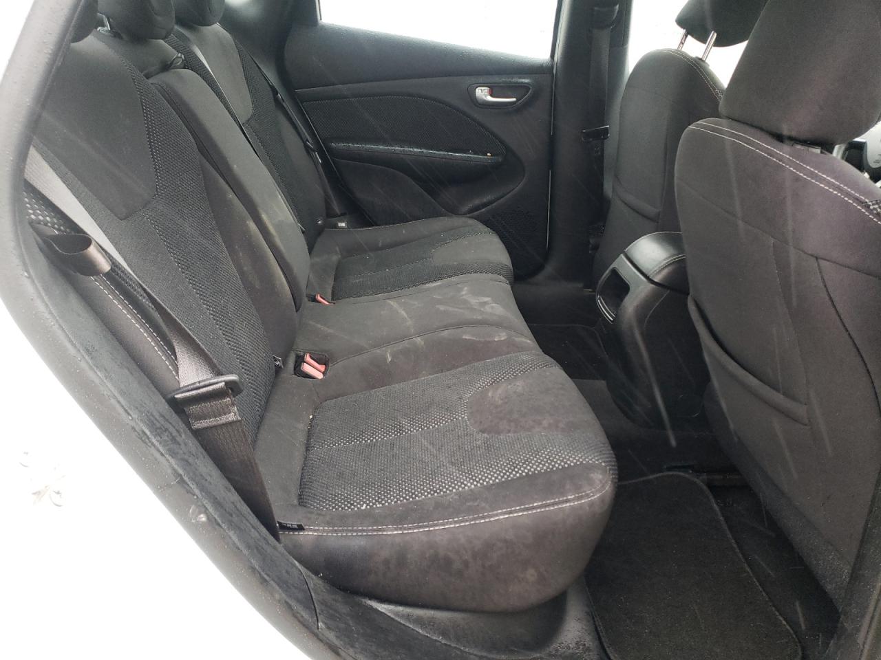 Photo 6 from auction – 2015 DODGE DART SXT with VIN 1C3CDFBBXFD222523