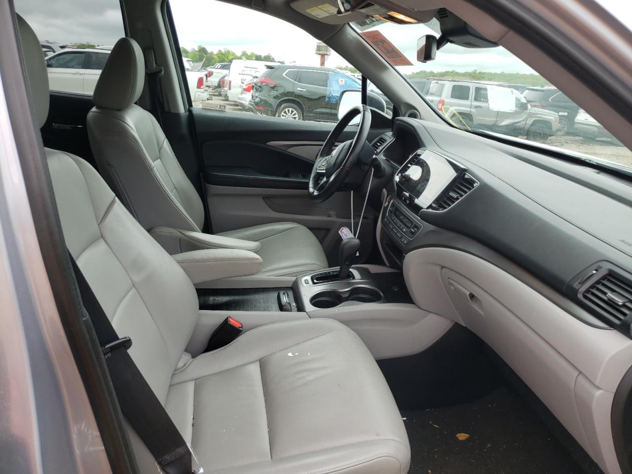Photo 5 from auction – 2019 HONDA PILOT EXL with VIN 5FNYF5H57KB005067
