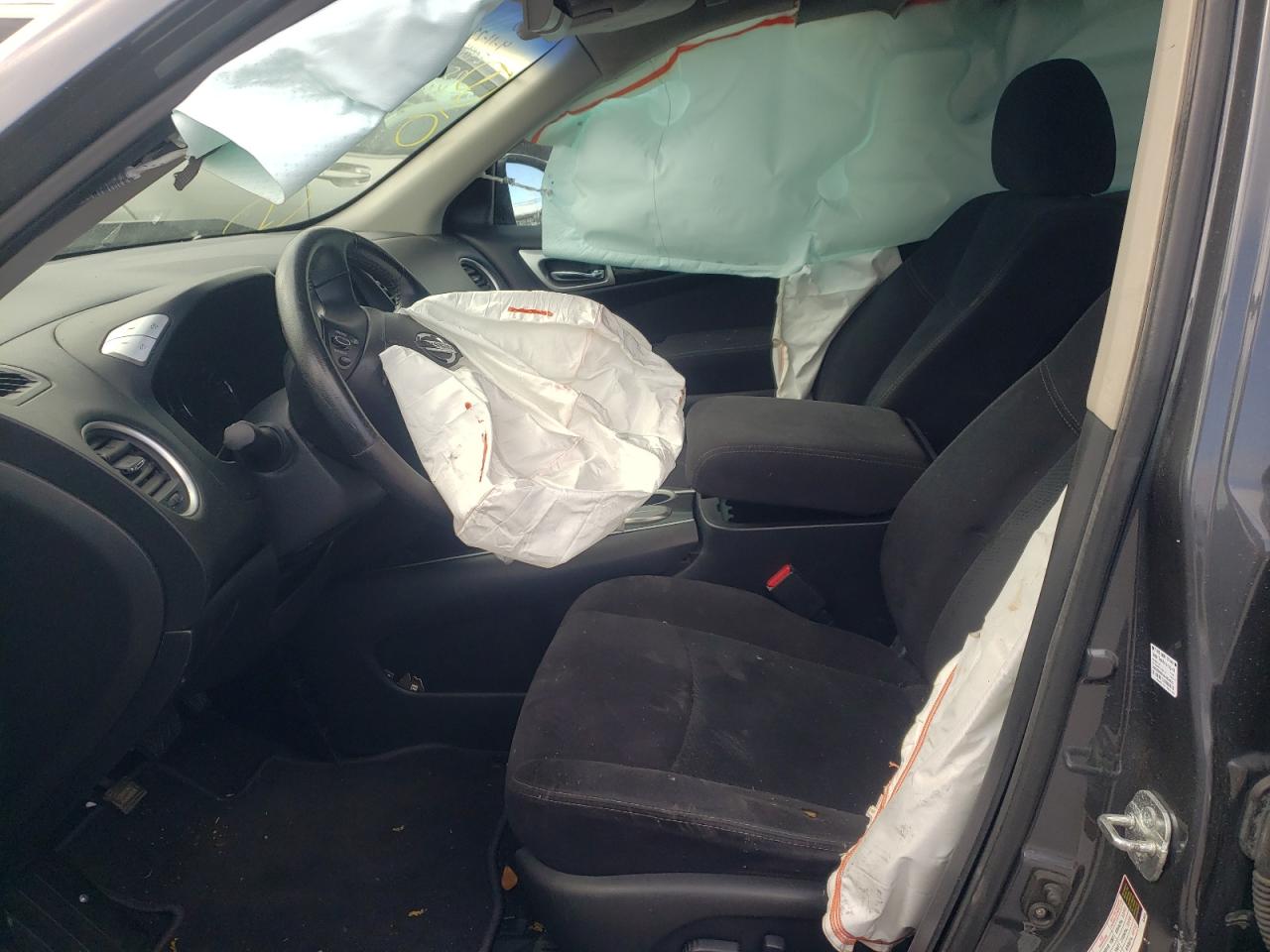 Photo 5 from auction – 2013 NISSAN PATHFINDER with VIN 5N1AR2MN1DC609934