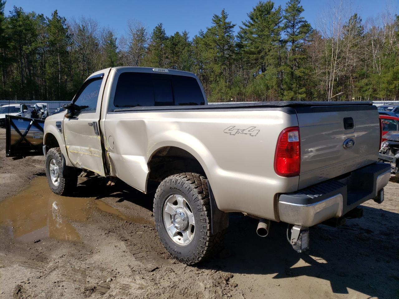 Photo 3 from auction – 2010 FORD F250 SUPER with VIN 1FTNF2B56AEB35075