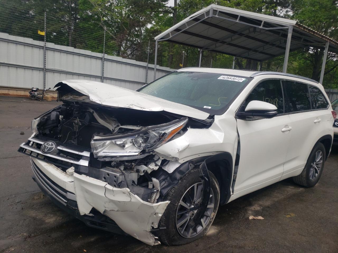 Photo 2 from auction – 2018 TOYOTA HIGHLANDER with VIN 5TDKZRFH7JS530528