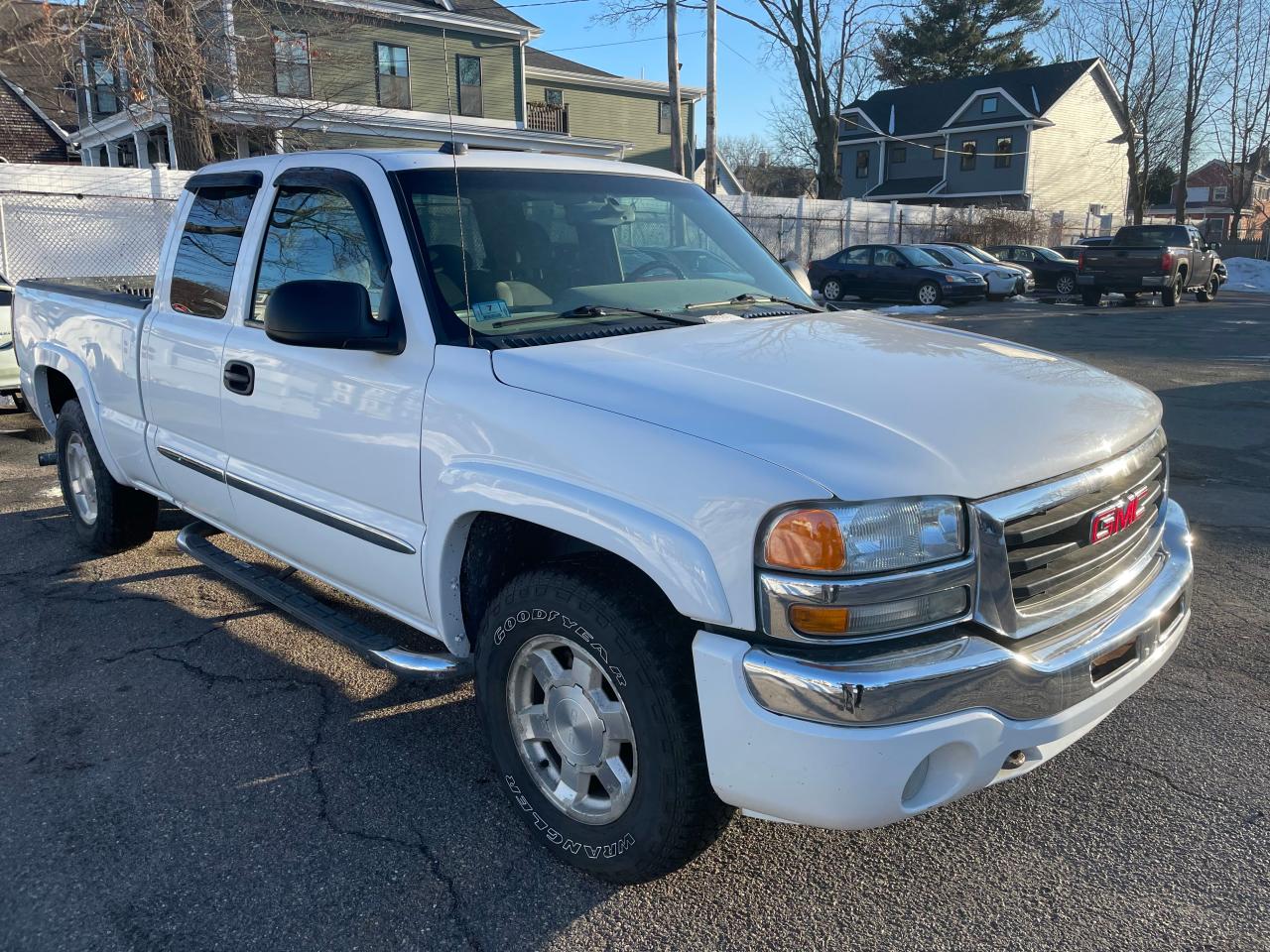 GMC NEW SIERRA 2004 with VIN 2GTEK19T041203029 - Photo from auction