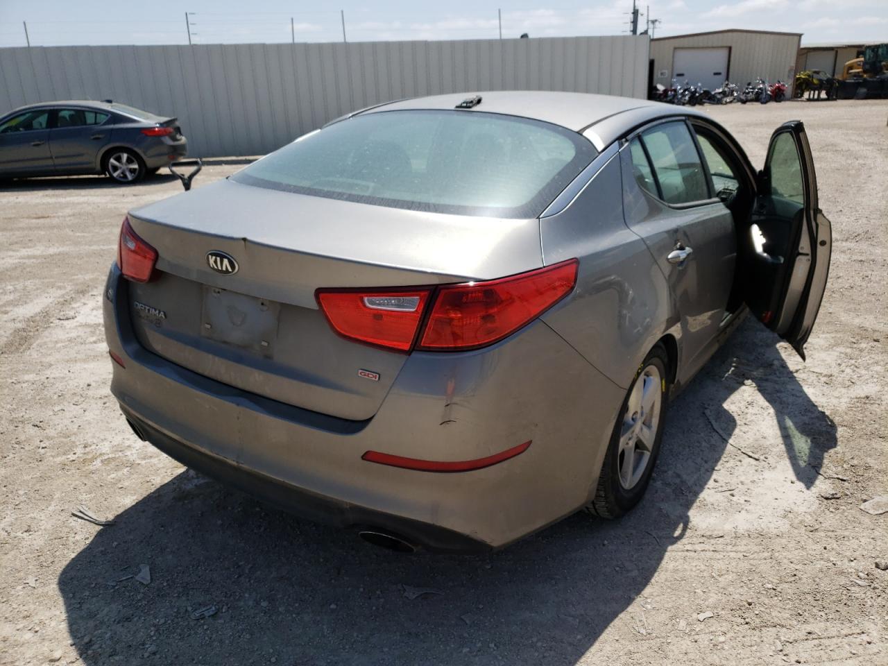 Photo 4 from auction – 2015 KIA OPTIMA LX with VIN 5XXGM4A77FG463797