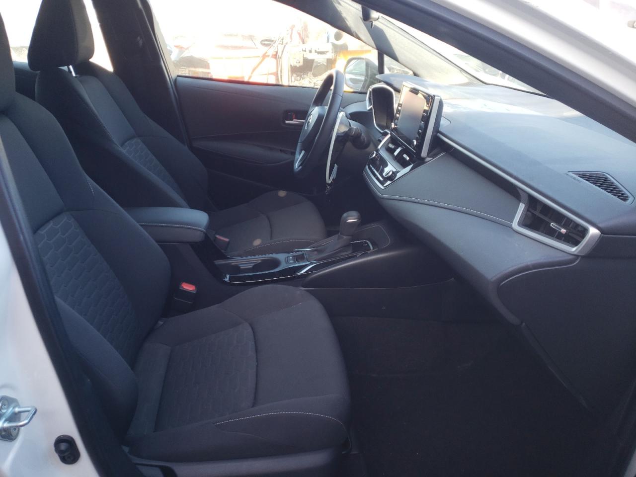 Photo 5 from auction – 2020 TOYOTA COROLLA SE with VIN JTND4RBE0L3089103