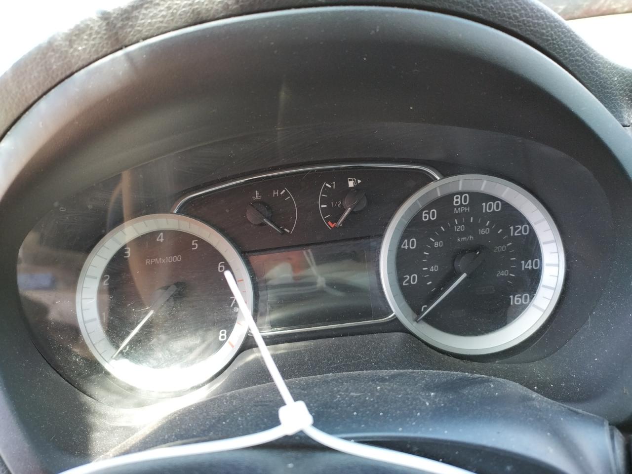 Photo 8 from auction – 2015 NISSAN SENTRA S with VIN 3N1AB7AP7FL670422