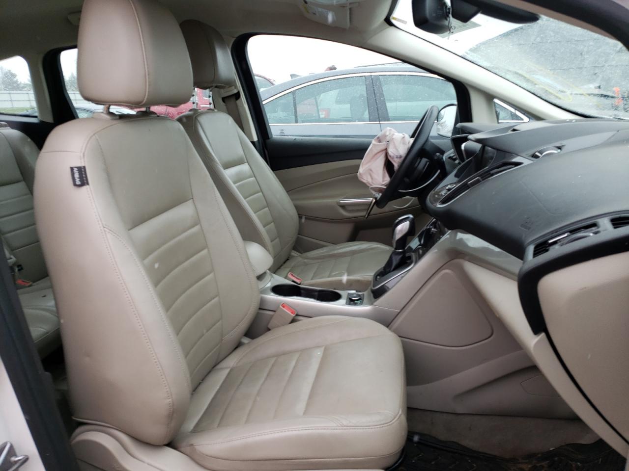 Photo 5 from auction – 2014 FORD C-MAX PREM with VIN 1FADP5CU2EL502819