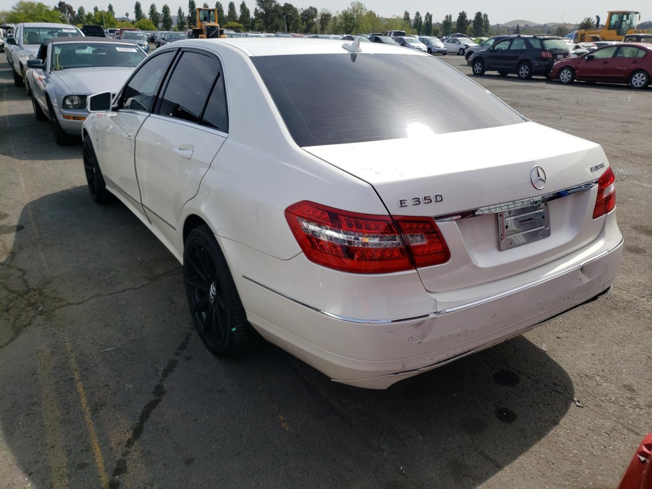 Photo 3 from auction – 2011 MERCEDES-BENZ E 350 BLUE with VIN WDDHF2EB6BA467689