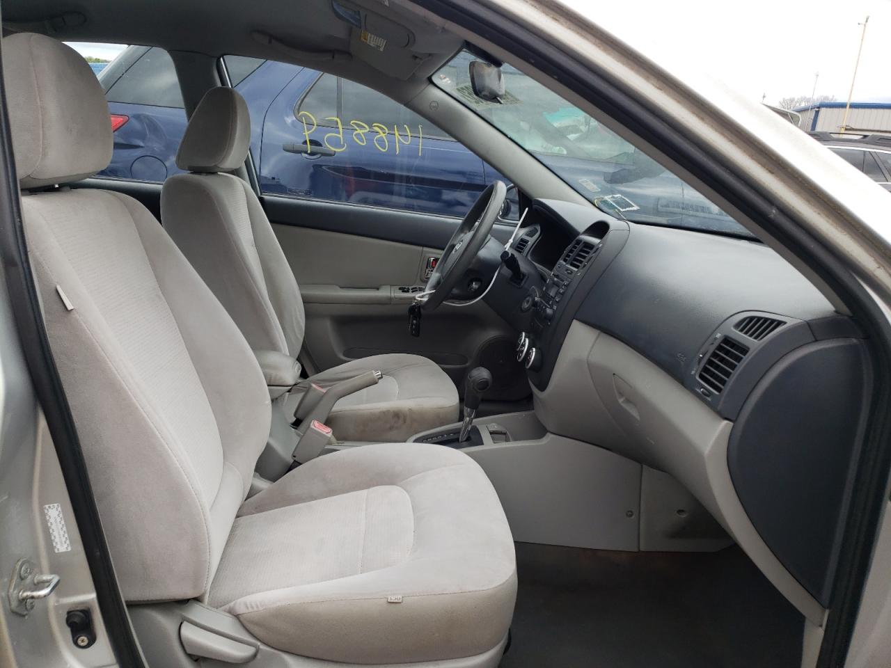 Photo 5 from auction – 2009 KIA SPECTRA EX with VIN KNAFE222X95603802