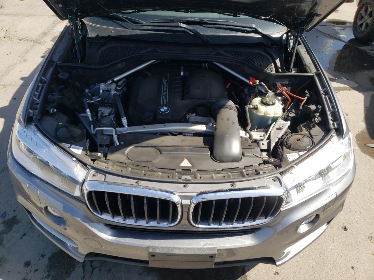 Photo 7 from auction – 2016 BMW X5 XDRIVE3 with VIN 5UXKR0C5XG0S86888