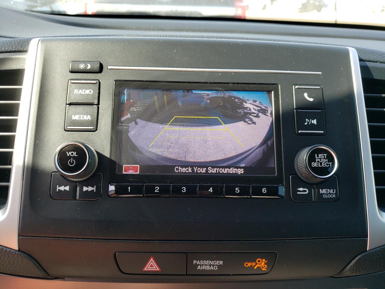 Photo 9 from auction – 2019 HONDA PILOT LX with VIN 5FNYF5H17KB015613
