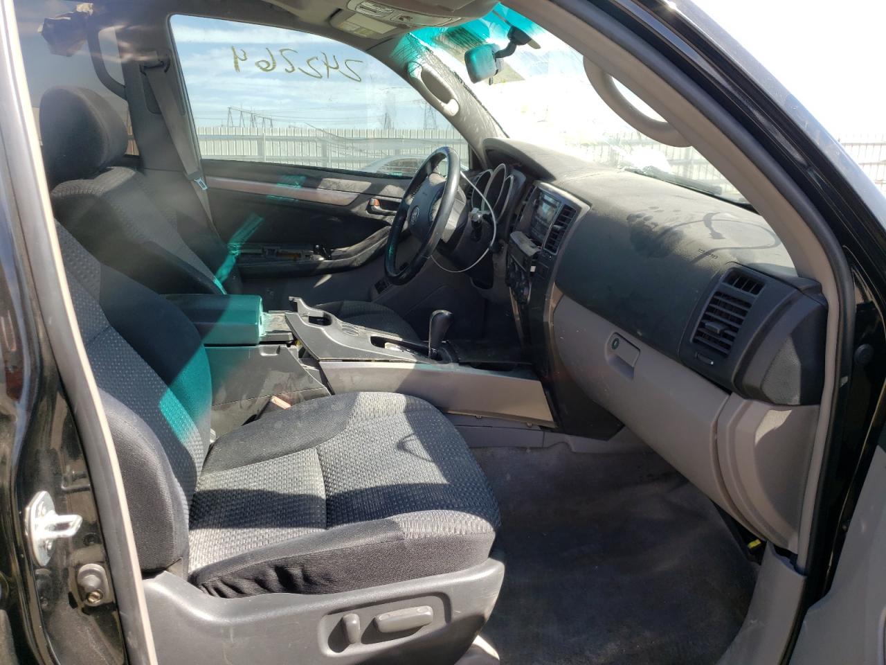 Photo 5 from auction – 2006 TOYOTA 4RUNNER SR with VIN JTEZU14R968044885
