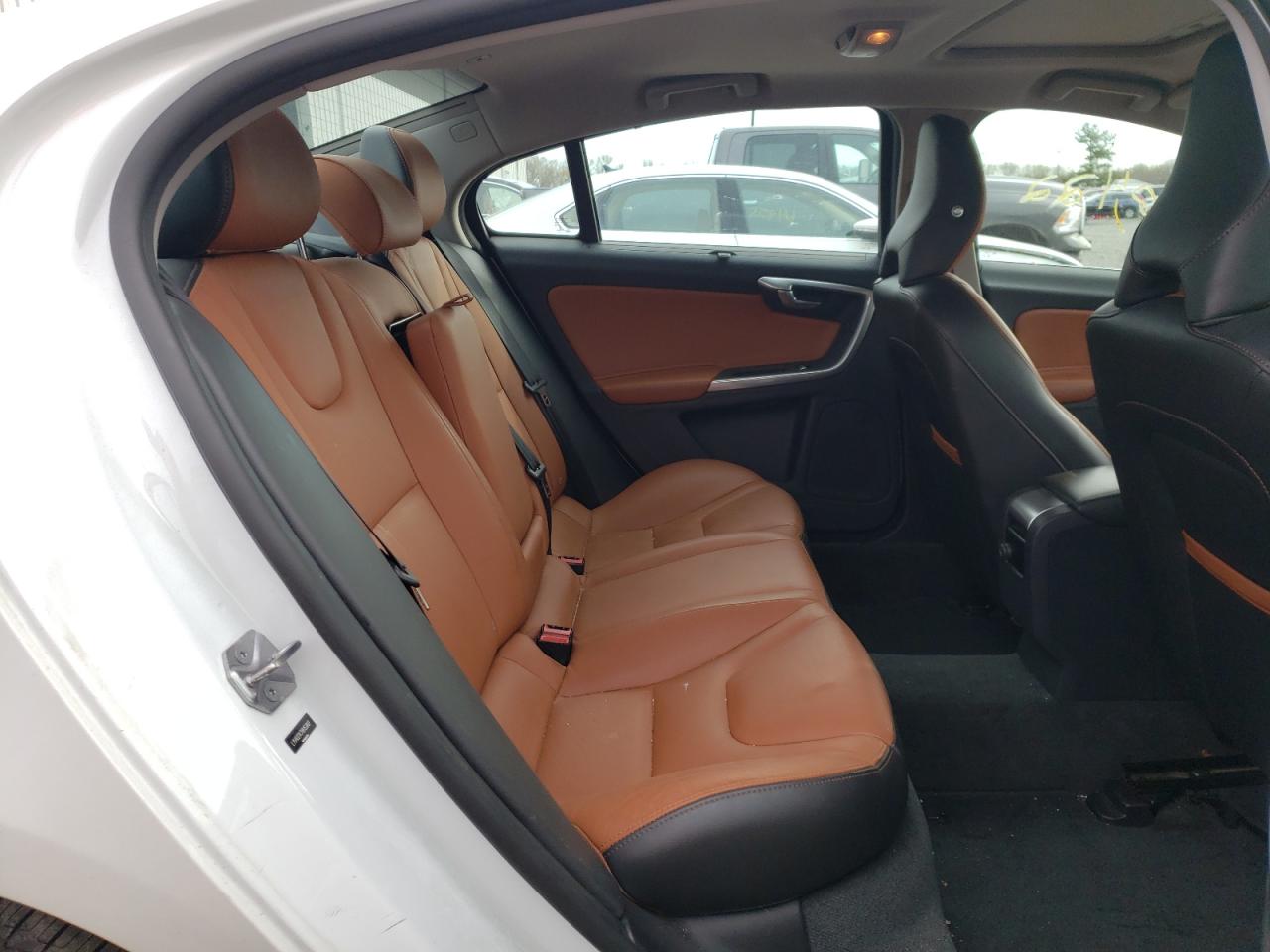Photo 6 from auction – 2017 VOLVO S60 PREMIE with VIN LYV402TK7HB153807