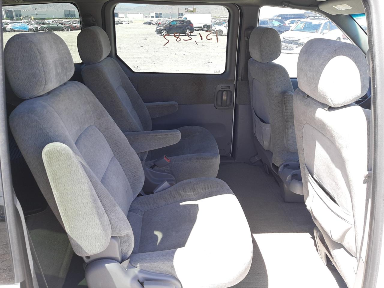 Photo 6 from auction – 2005 KIA SEDONA EX with VIN KNDUP132156743268