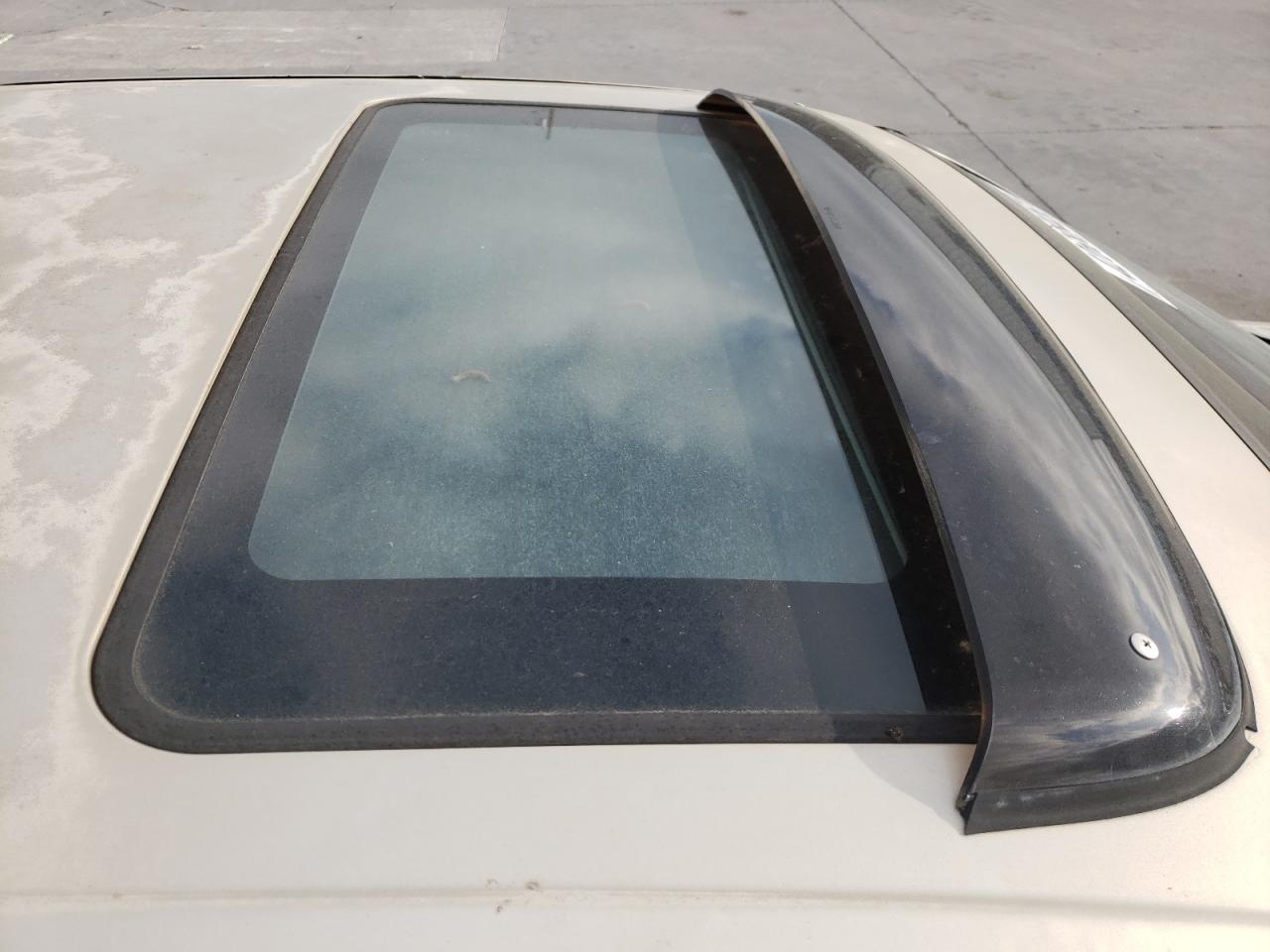 Photo 9 from auction – 2000 NISSAN MAXIMA GLE with VIN JN1CA31D2YT509940