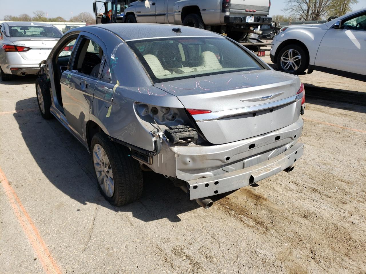 Photo 3 from auction – 2014 CHRYSLER 200 LX with VIN 1C3CCBAG7EN137155