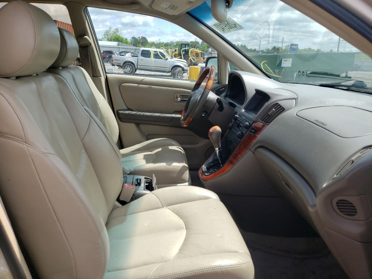 Photo 5 from auction – 2001 LEXUS RX 300 with VIN JTJGF10U710096052