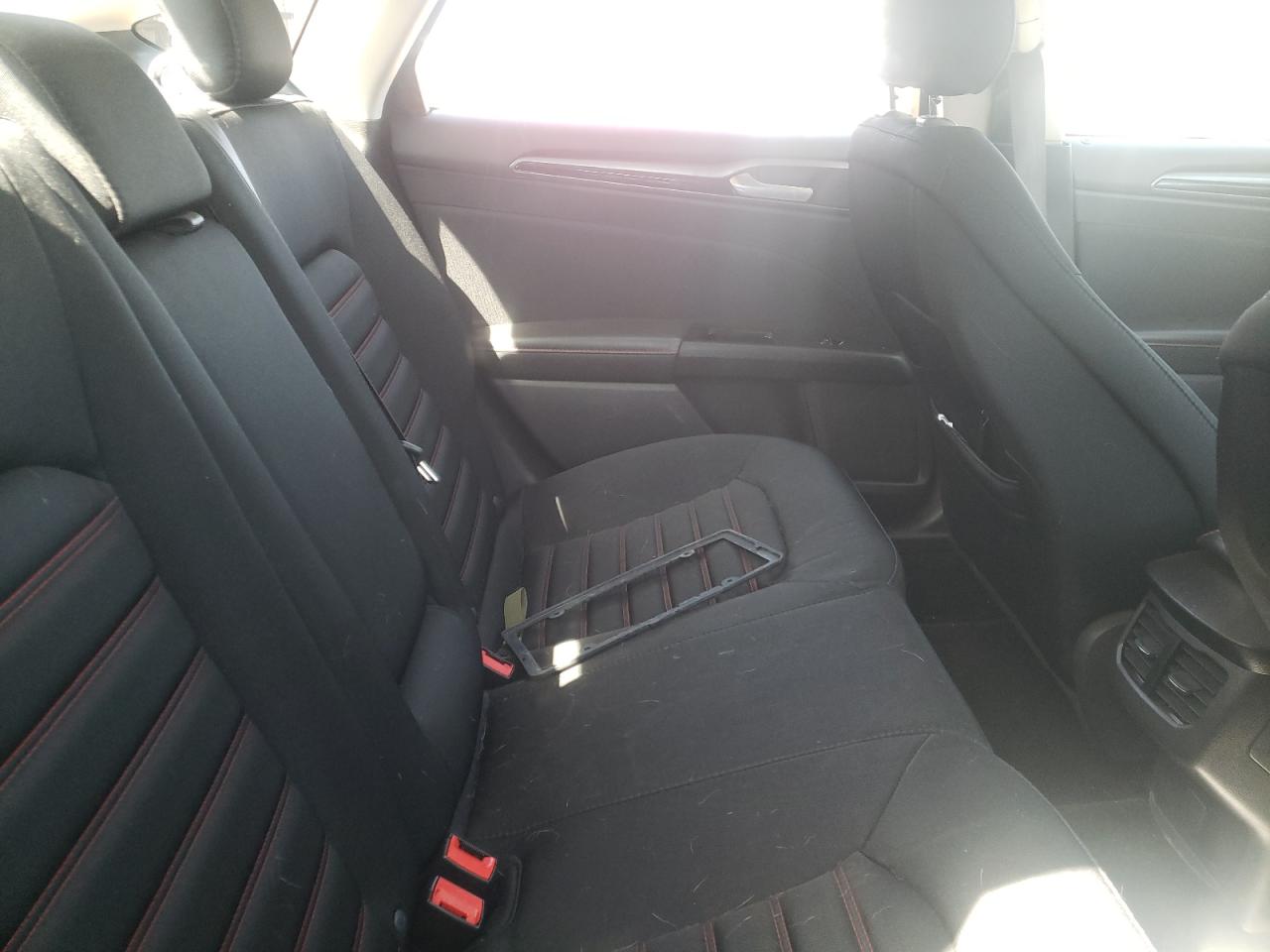 Photo 6 from auction – 2015 FORD FUSION SE with VIN 3FA6P0T95FR310739